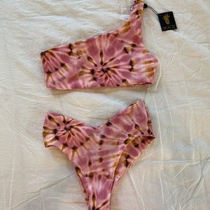 Skatie tie dye bikini